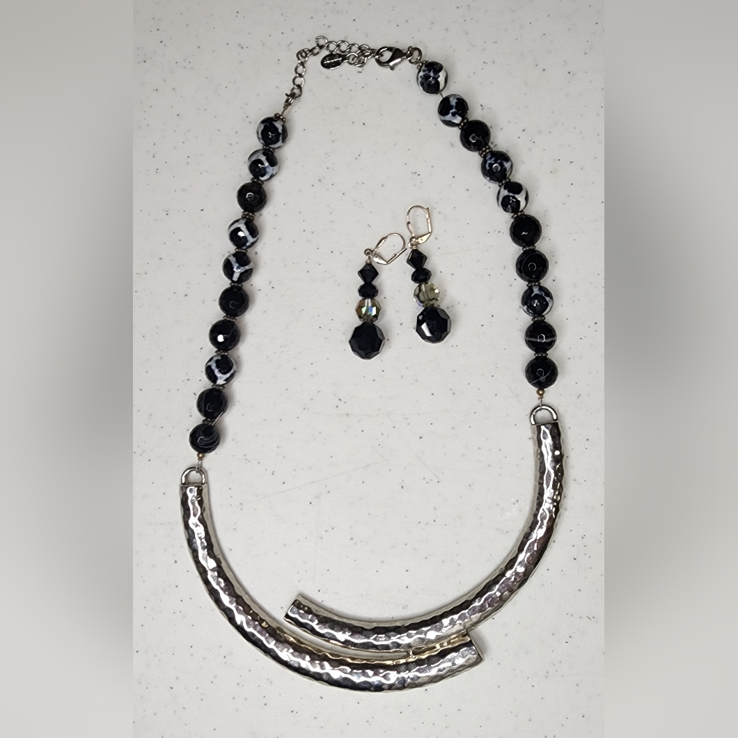 Chic Black And SilverTone Necklace  Earring Set